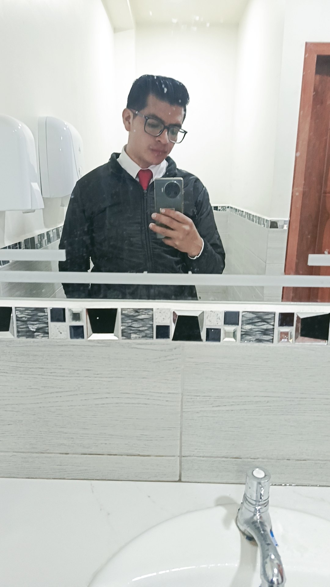 Héctor  Cando Valverde 