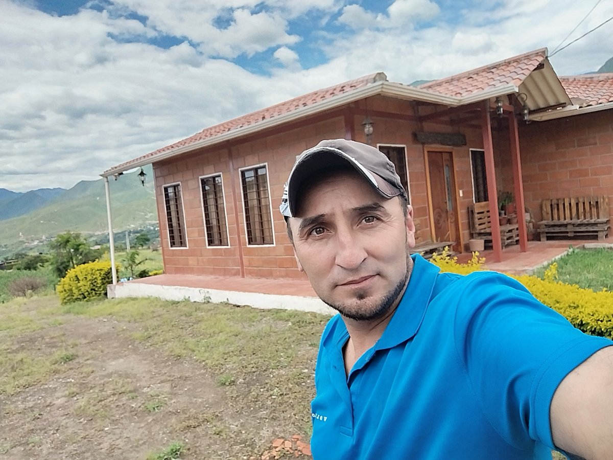 Mario  Samaniego Espinoza 