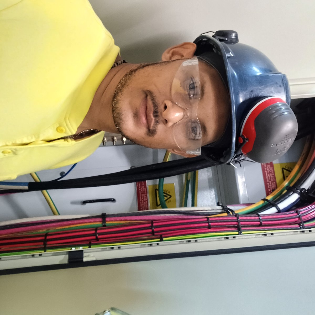 Alexis Anel  Salinas Urriola 