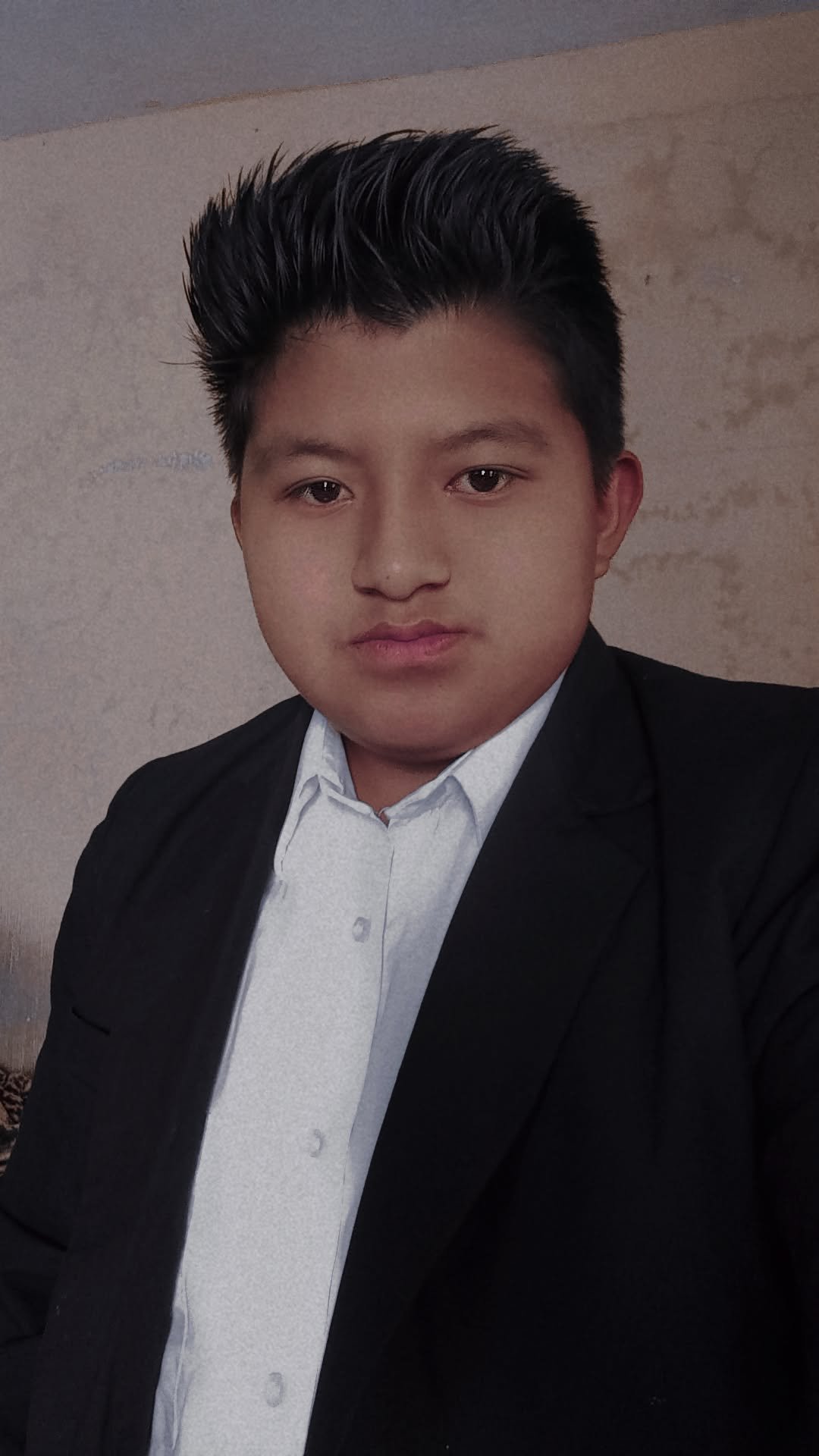 Hezrai Ezequiel  Sequén Larios 